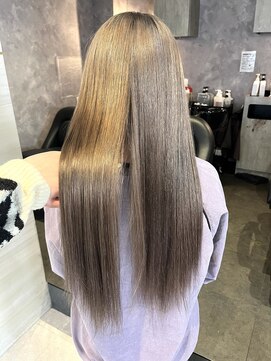 エルバイラビス 大宮(elu by lovis) 《Ami》ミルクティーベージュ/ブリーチ/ケアブリーチ/大宮/埼玉