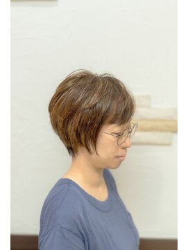アズヘアー(A-Z Hair) ショートボブ×グレイカラー×メッシュ