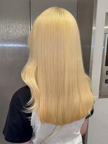 ベレーザ 渋谷(BELEZA)&nbsp;15736ブリーチ＆ダブルカラーホワイトブロンドアッシュブロンド