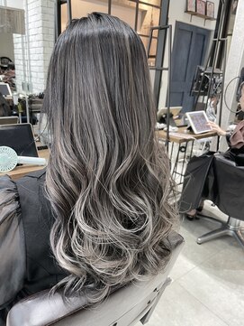 フェリア 渋谷(Feria) 【Feria渋谷】シルバーバレイヤージュ☆渡邉悟