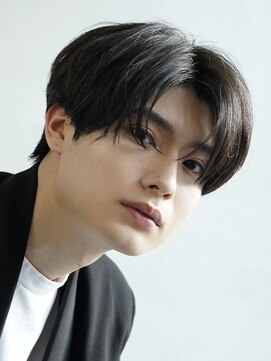 ノード(NODE) センターパートニュアンスパーマ波巻きスパイラルパーマフェザー