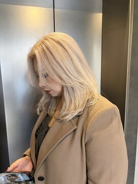 ソル 栄矢場町(SOL) 抜きっぱなしブロンド/ムラ修正/ホワイトシルバー