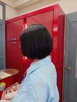ラルーチェ ラスパ御嵩店(La Luce) ツヤ感ナチュラル前下がりボブ