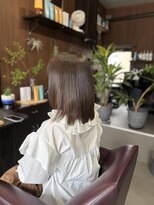 アオイ(Aoi)&nbsp;艶感ミディアムレイヤー×髪質改善ブラウンカラー