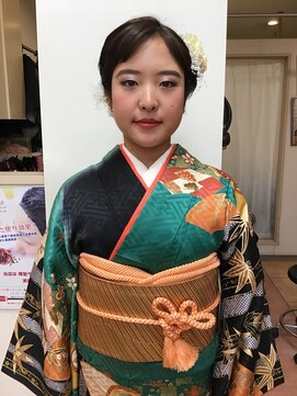 ビューティーサロンユー 成人式着付け