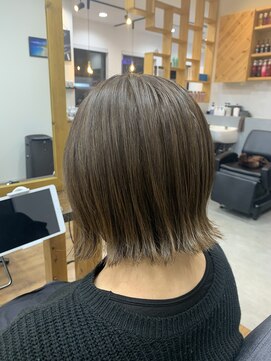 ルッカヘアガーデン バイ ラッシュゴールド(RUCCA HAIR GARDEN by LUSH GOLD) 外ハネボブ