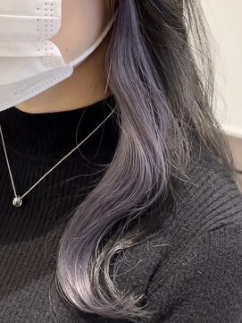 ツキ 横浜店(tuki) インナーカラーイヤリングカラーハイライトレイヤーケアブリーチ