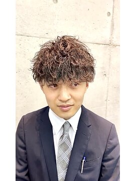 スピンオフシフト(SPIN-OFF SHIFT) ツイストスパイラルパーマ