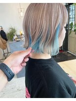 グラフ(g laugh)&nbsp;ホワイトベージュ/インナーカラー水色