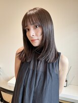 ユイル(Uil)&nbsp;小顔前髪顔まわりレイヤー×グレージュカラー デザインカラー