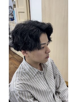 メルシー トータル ブランディング サロン(merci TOTAL BRANDING SALON) メンズ センターパート×ツイストスパイラル