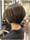 すっきりショート×透明感オリーブグレージュカラー〔西尾〕