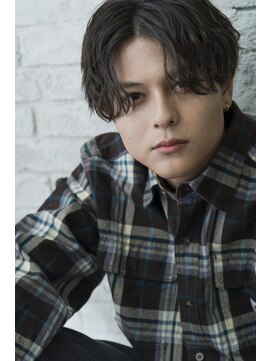 ヘアーアンドメイク グリーン(hair&make green) センターパートゆるめスパイラル