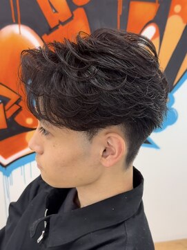 ビカム 名駅(become) 直毛さんならこれ！束感フェザーショート