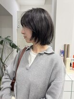 ブラウン(BROUN) レイヤーボブウルフボブオリーブグレー