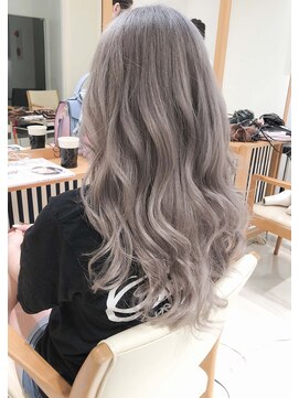 デイズ(days) ホワイトアッシュベージュカラー☆ブリーチデザインカラー