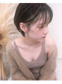 外国人風ショートボブ ハイライト 前髪インナーカラーグレージュ