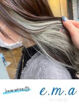 エマヘアデザイン(e.m.a Hair design) インナーホワイト