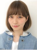 顔周りレイヤーカットグレージュカラーくびれボブショートカット