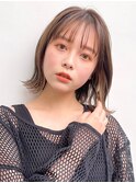 顔周りレイヤーカットグレージュカラーくびれボブベージュカラー