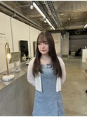 オリーブベージュ