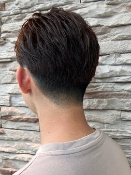 レナークアリア(LENAHC ARIA) メンズ刈り上げショートスタイル