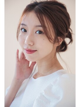 ファムバイアヴァンス(Femme by AVANCE.) ◆簡単アレンジ/大人カジュアル/ゆるっとまとめ髪【多井雪絵】