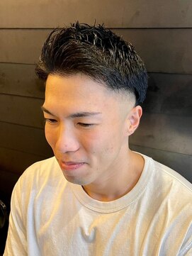 フェードカット 束感アップバング ビジネスヘア 30代40代