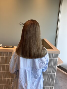 アヴェリー(avely) インナーカラー/レイヤーカット/ウェットヘア/オリーブベージュ