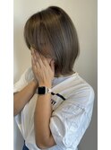 重く見えない透明感カラーとレイヤーボブ