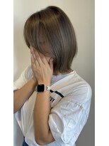 ハイク(HYKE)&nbsp;重く見えない透明感カラーとレイヤーボブ