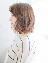 ヘアメイク ナル(hair make nalu) センターパートのフェミニンカール