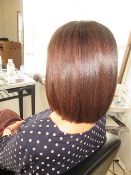 コア フィール ア デイ(COIFFURE A DAY) M3Dストレート