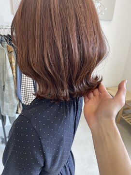 ジジ チーク 栃木(Gigi cheek) オレンジベージュ/外ハネミディアム