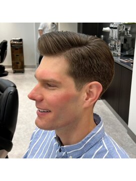 コバリ(KOBARI) ハイライト/マッシュパーマ/ウルフ/アッシュブラック