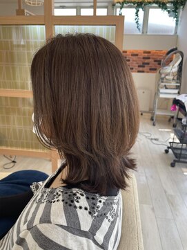 アドラーブル 長岡リップス旭岡店(adorable) 外ハネレイヤースタイル♪