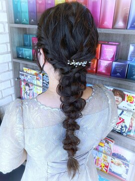 アエラスラナ 相模大野(Aeolus Lana) ロングヘア編みおろしstyle