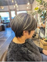 ヘアードレスビュー(hair dress V.I.E.W)&nbsp;耳出しすっきりショート