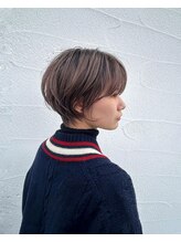プリームヘアーホワイト(Pleame hair WHITE) 透け感ショートボブ