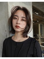 カート バイ デコ(Kurt by DECO)&nbsp;色気のでるレイヤーボブ