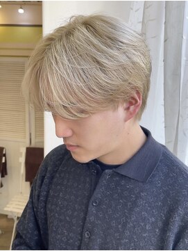 キートスバイガーランド (Kiitos by Garland) メンズハイトーンカラーミルクティーベージュセンターパート