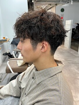 ファクト(FACT SPA) ツイストスパイラル　ツイスト弱め/メンズパーマ/メンズカット