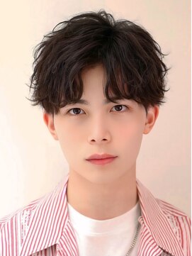 オーシャントーキョーウエスト 心斎橋 (OCEAN TOKYO WEST) 波巻きパーマツイストスパイラルパーマセンターパートウルフ