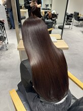 当店オリジナルのトリートメントとカラーによる髪質改善のメニューを導入致しました！