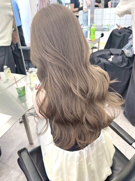 サンク 原宿 表参道(cinq) 表参道ミルクティー顔まわりレイヤーカットベージュケアブリーチ