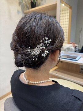 ゴートファクトリー(G.O.A.T factory) 落ち着いた雰囲気No.1 #シニヨンヘア