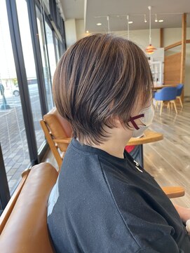 ヘアーブランドジン ティアラ(HAIR BRAND Jin Tiara) 白髪ぼかしハイライト×大人ショート　#松山美容室