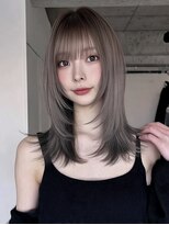サロンドアイ(salon de i) くびれミディアムレイヤー × シアーグレージュ