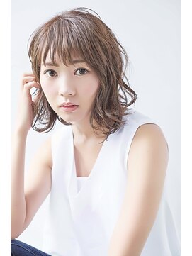 リアル デザインギャラリー(rёal D.G) 大人可愛い今季注目のウルフミディ!