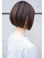 モリオ フロム ロンドン 成増店 【morio成増3号店 米村進】大人刈り上げショートボブ